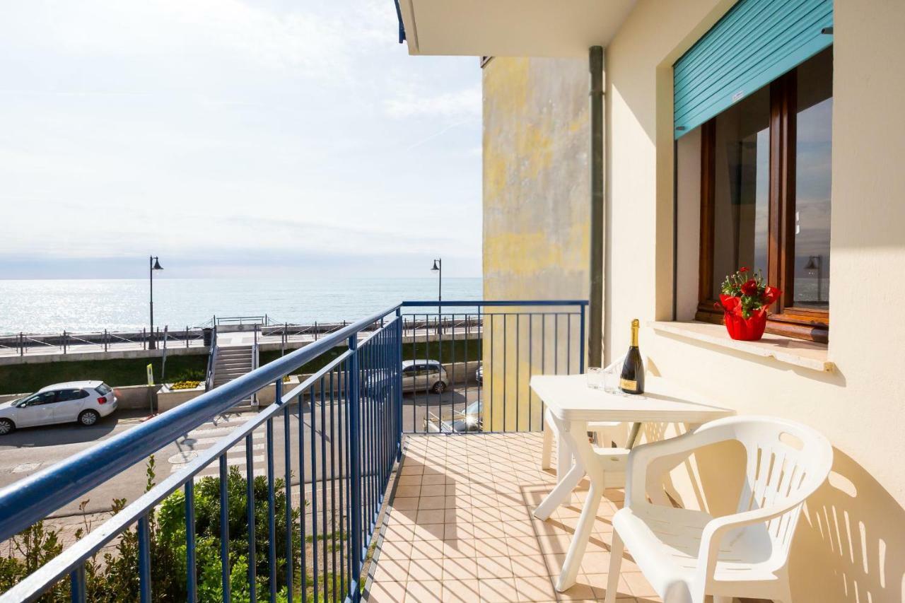 Residence Cristallo Caorle Exterior foto
